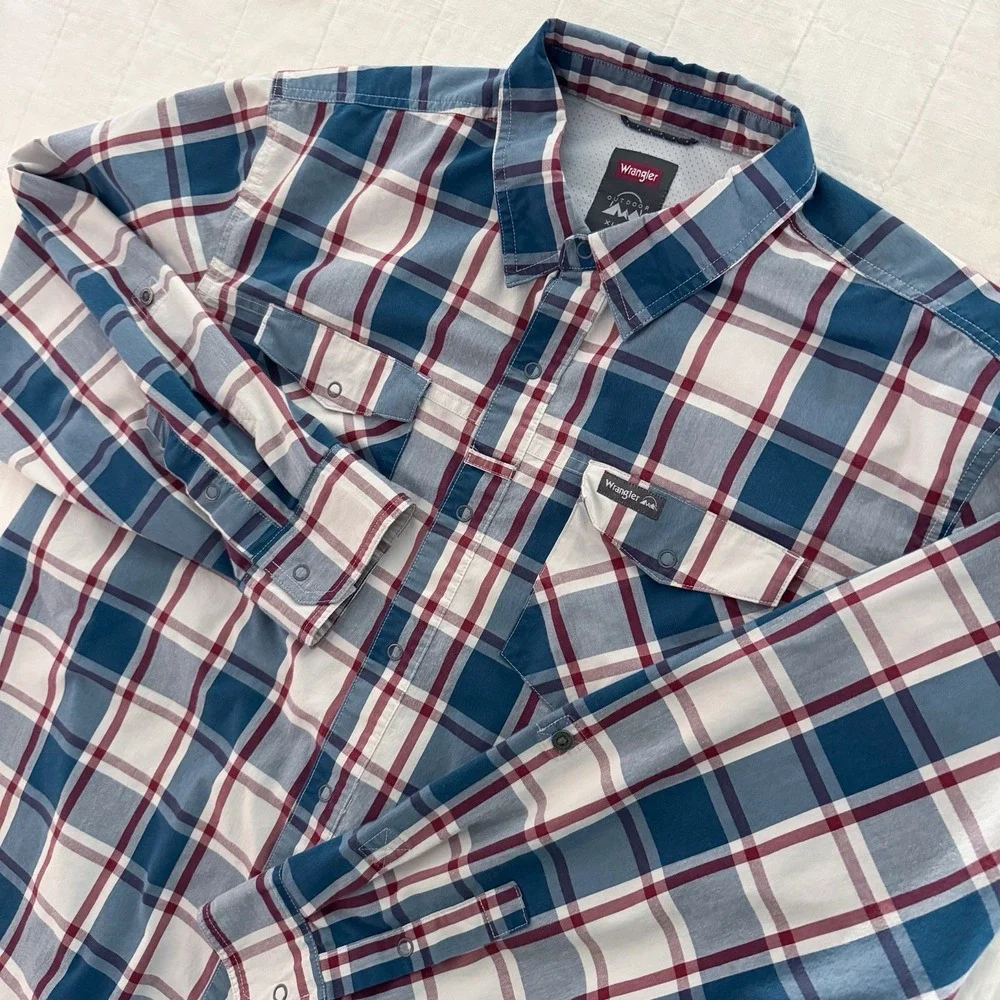Wrangler Outdoor Long Sleeve Snap Shirt Men's XL Regular Fit Plaid Red Blue Vent
